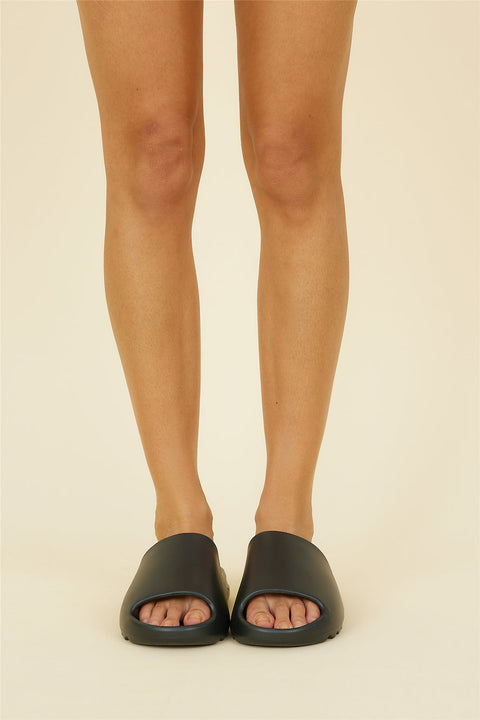 LABEL ATHLETIC Slides Black