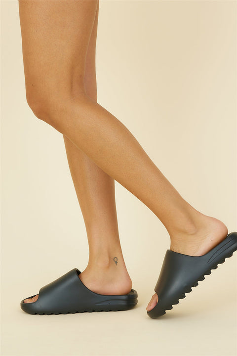 LABEL ATHLETIC Slides Black