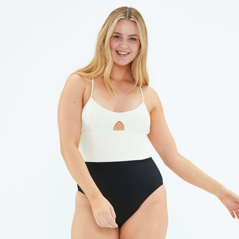 The Swan Dive - White Sand & Sea Urchin